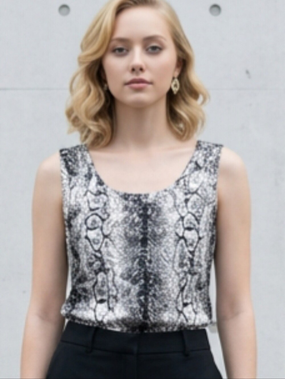 St. John SZ P/XS/4 Python Print Stretch Silk Round Neck Sleeveless Top Tank